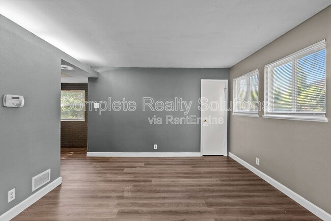 Building Photo - 10720 Spring Garden Dr