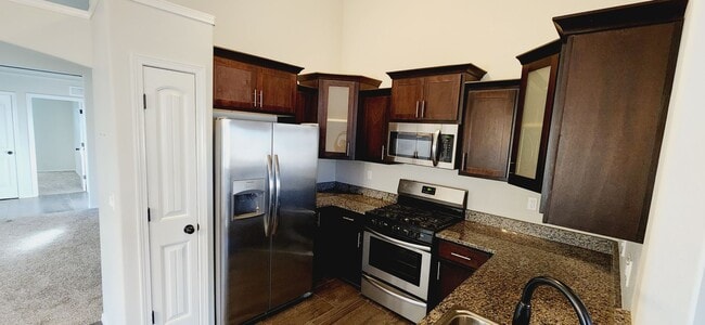 Building Photo - Stunning 4 bedroom, 2 bath home in East El Paso!