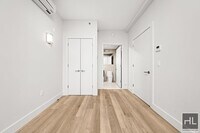 Building Photo - BRUCKNER BOULEVARD