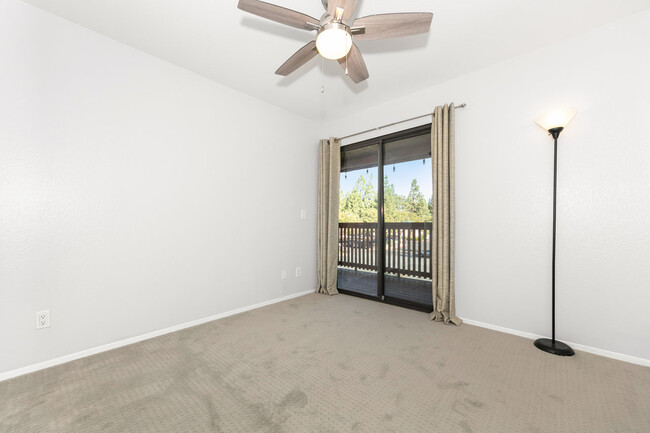 Building Photo - 12043 Alta Carmel Ct
