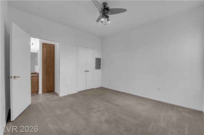 Building Photo - Beautiful 2 bedroom condo with garage!!!