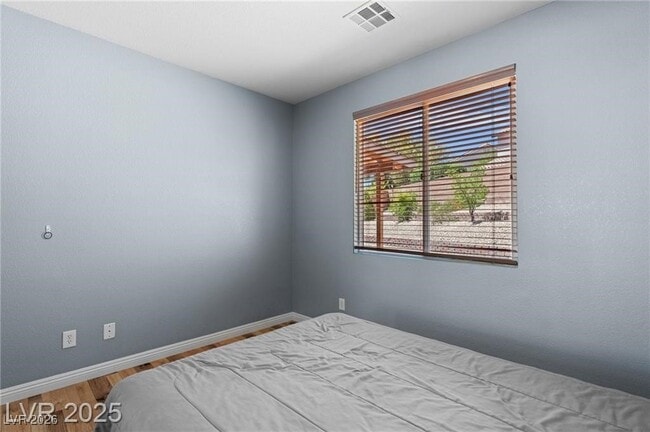 Building Photo - 10281 Wolves Den Ln