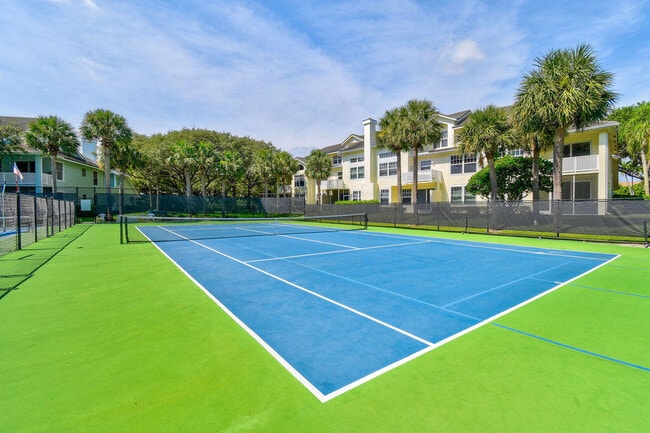 Building Photo - 2074 Mainsail Cir