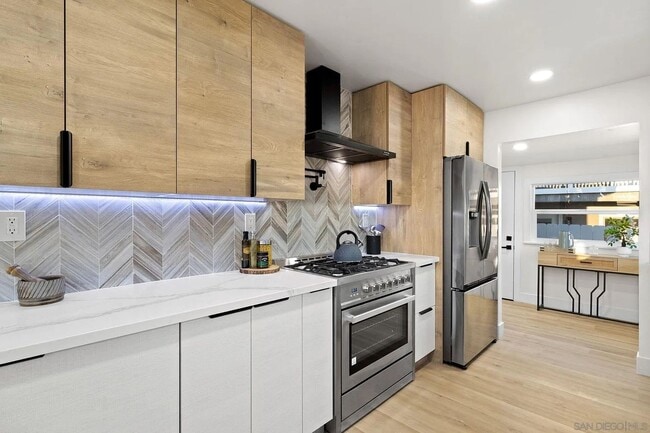 Building Photo - Beautiful Modern Home in the heart of North Park/Hillcrest/University Heights