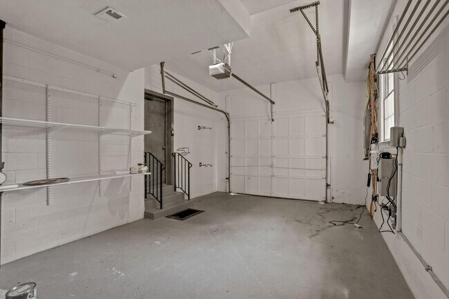 Building Photo - 4925 Weaver Terrace NW
