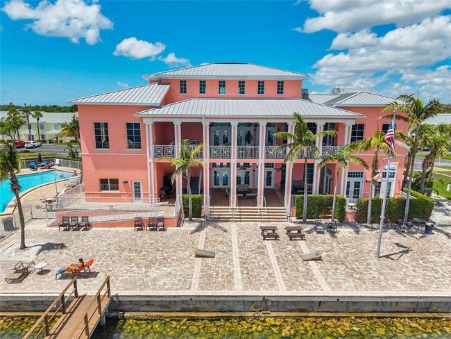 Building Photo - 4768 Coquina Key Dr SE