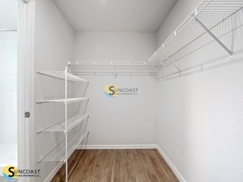 Building Photo - 176 Point Pleasant Dr