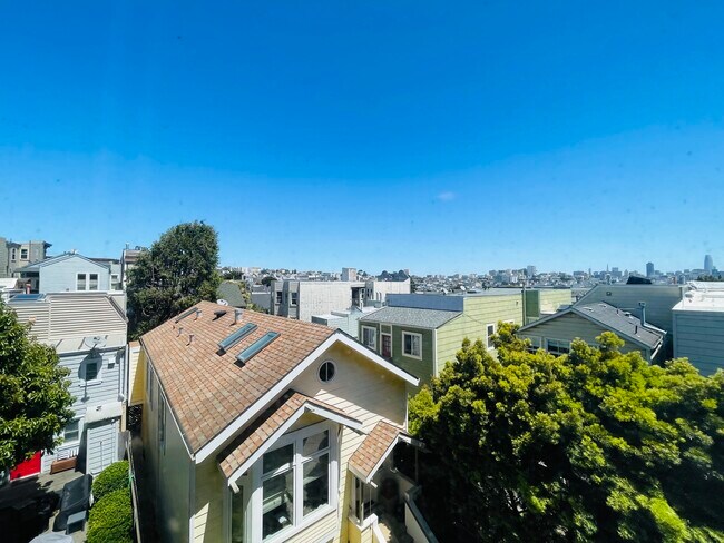 Building Photo - 2632 Post St