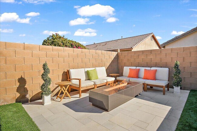 Building Photo - 47450 Manteca Ct