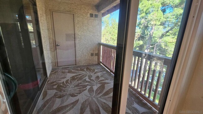 Building Photo - 12091 Alta Carmel Ct