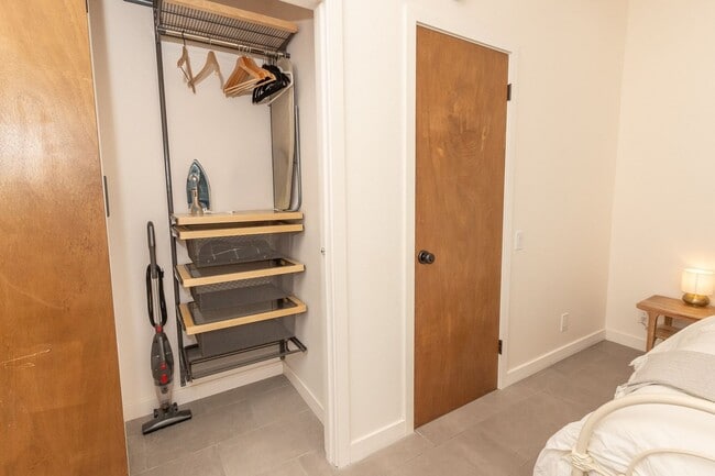 Building Photo - Spectacular Furnished 4 Bedroom/ 3 Bath Mid-Century Modern Retreat in Encinitas