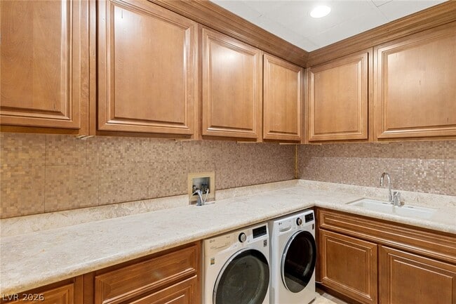 Building Photo - 9101 Alta Dr