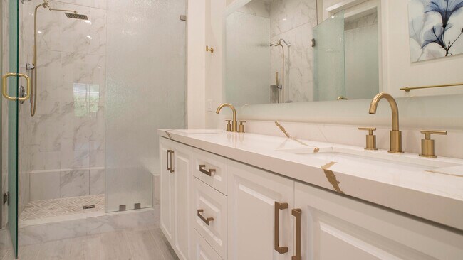 Building Photo - 82830 Logan Creek Dr