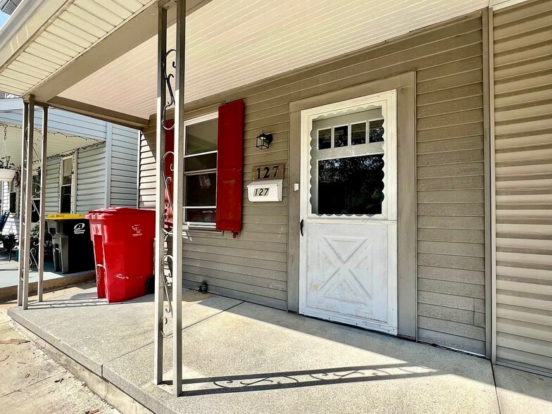 Building Photo - 127 W Penn Ave