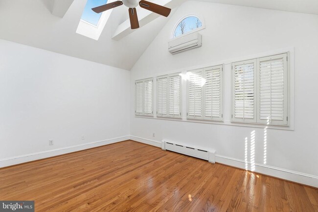 Building Photo - 5149 MacArthur Blvd NW