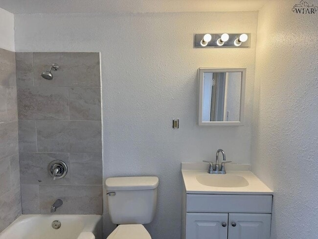 Building Photo - 1810 7th St