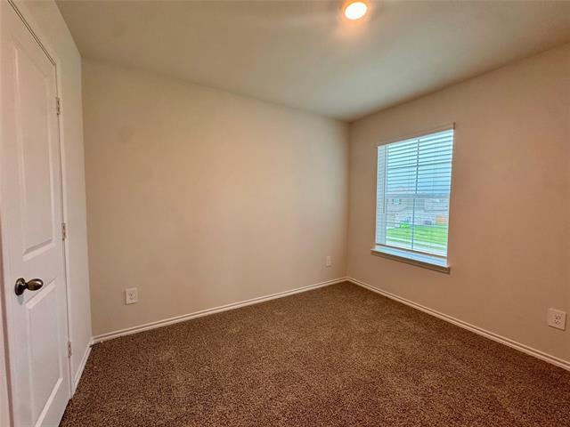 Building Photo - 3917 Oakcrest Ln