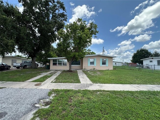 Building Photo - 3340 Normandy Dr