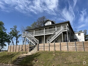 Building Photo - 100 N Franklin Ave