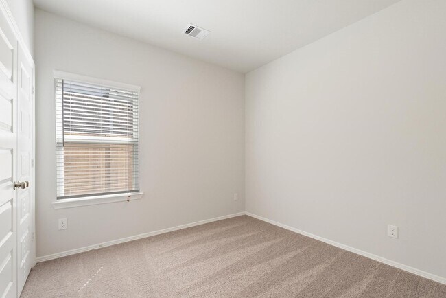 Building Photo - 5827 Fresh View Ct