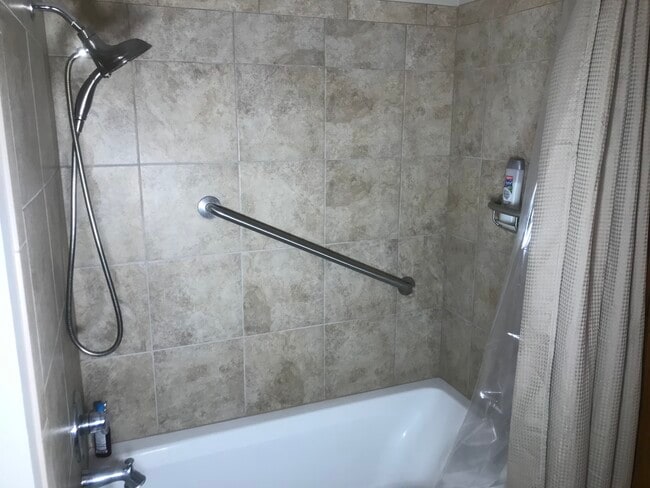 Building Photo - 101 S Rock Rd