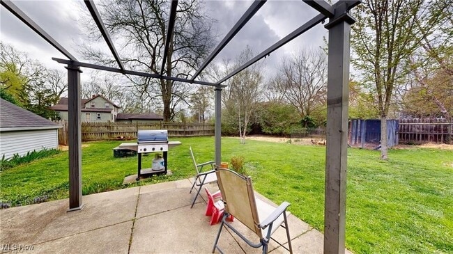Building Photo - 44 Colony Dr