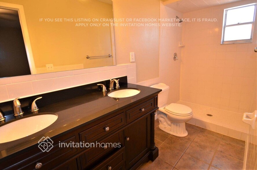 Building Photo - 1004 Highgrove Ct