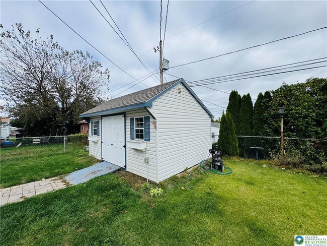 Building Photo - 1522 Elayne St