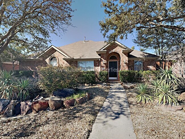 Primary Photo - 8401 Greenfield Dr