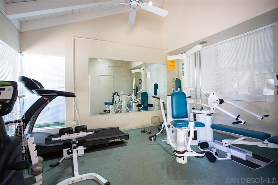 Building Photo - 6204 Caminito Carrena