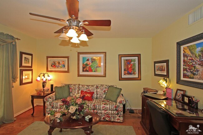 Building Photo - 76975 Roadrunner Dr