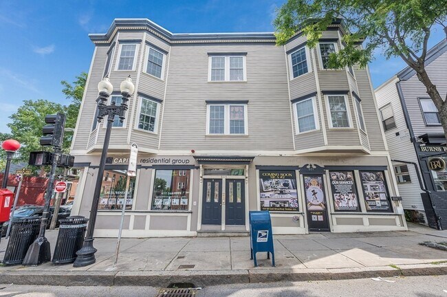 Building Photo - 601 E Broadway