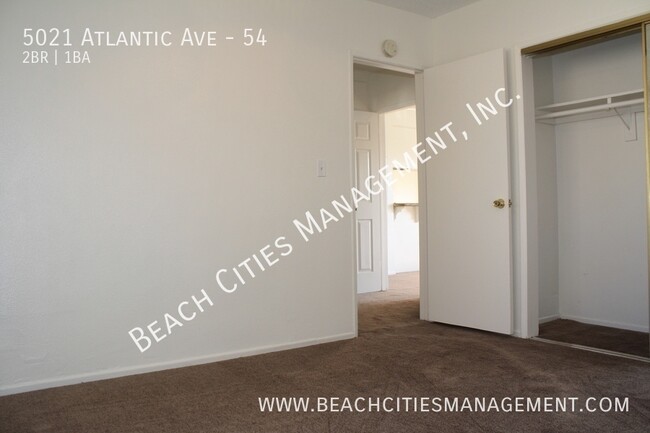 Building Photo - Large 2 Bedroom Condo in Long Beach Coming...