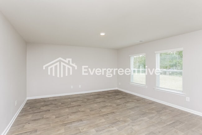 Building Photo - Coming Soon!