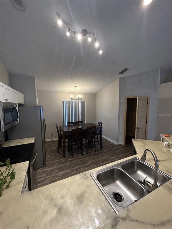 Building Photo - 2639 Winchester Cir
