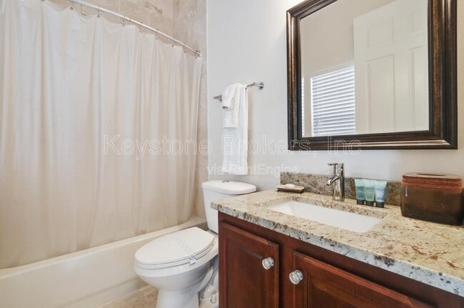 Building Photo - 2708 Formosa Blvd