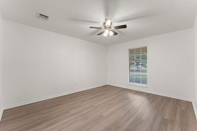 Building Photo - 14826 N Eldridge Pkwy