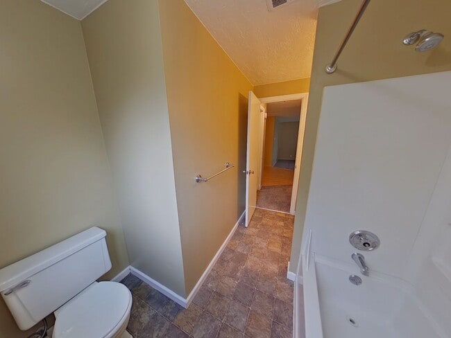 Building Photo - 24798 Parkside Dr