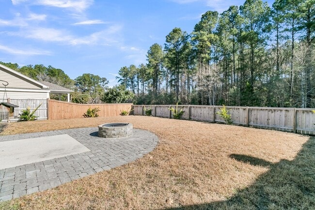 Building Photo - 1624 Shady Pine Rd