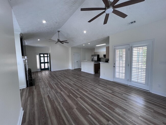 Building Photo - 812 Sage Creek Ln