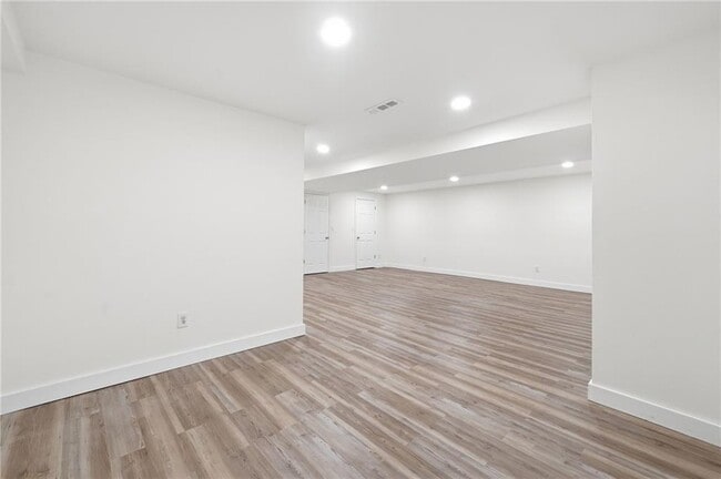 Building Photo - 2810 Shaw Rd