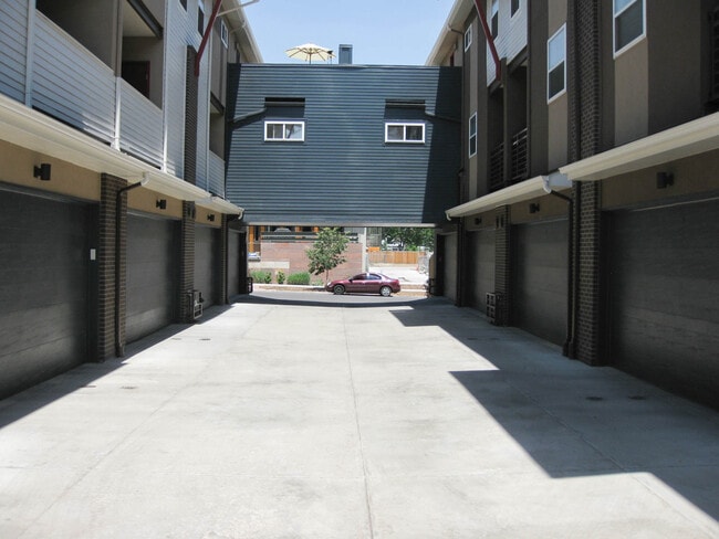 Building Photo - 3356 Tejon St