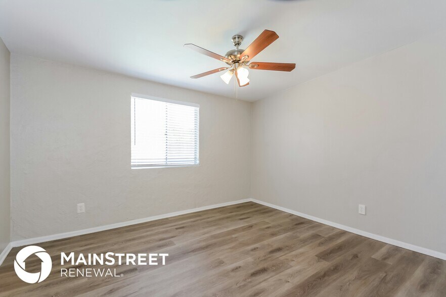 Building Photo - 7321 E Lakeside Dr