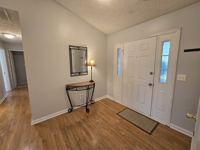 Building Photo - 3585 Plum Creek Trail NW