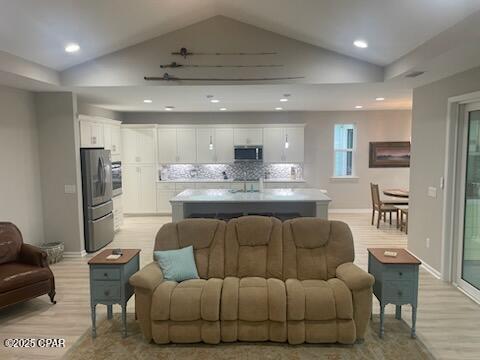 Building Photo - 9431 Paradise Dr