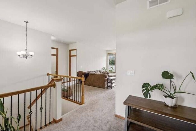 Building Photo - 4338 Sandstone Dr