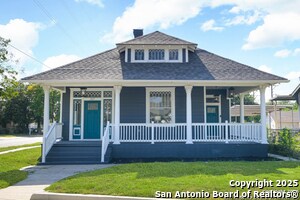 Building Photo - 207 Loretta Pl