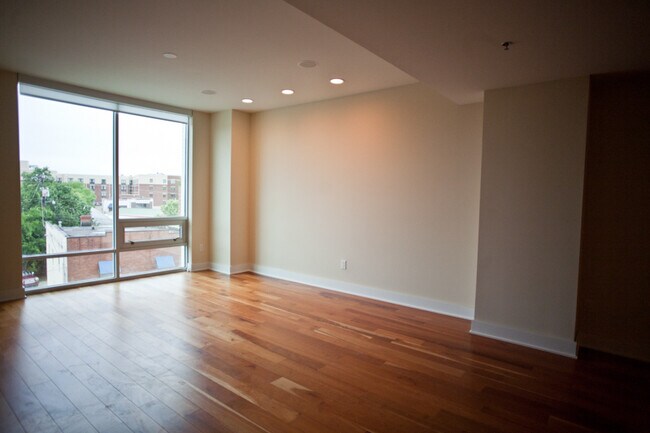 Building Photo - Rare Opportunity: Stunning and Spacious One-Bedroom Condo in Greenbridge!