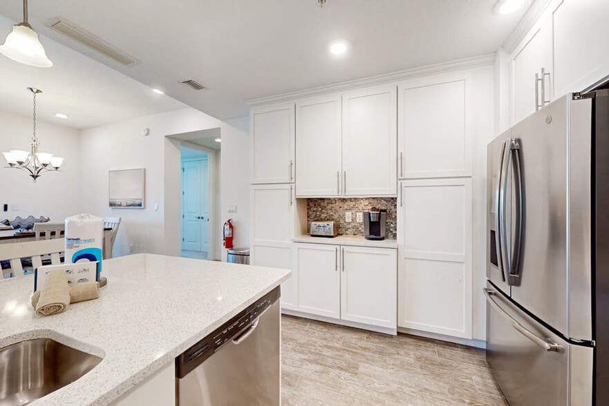 Building Photo - 383 Aruba Cir