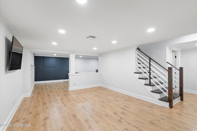 Building Photo - 20 Rustic Terrace